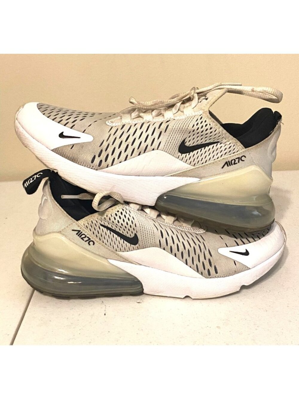 Women's Nike Air Max 270 White Black AH6789-100 Size 7.5